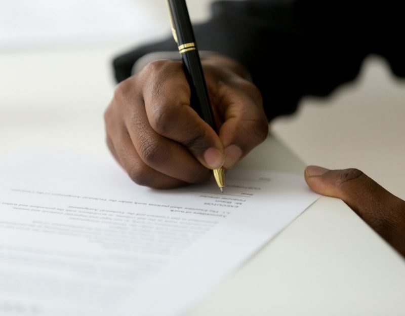 Nuestro servicio de traducción jurídica es rápido, seguro y fiel al idioma original  icon