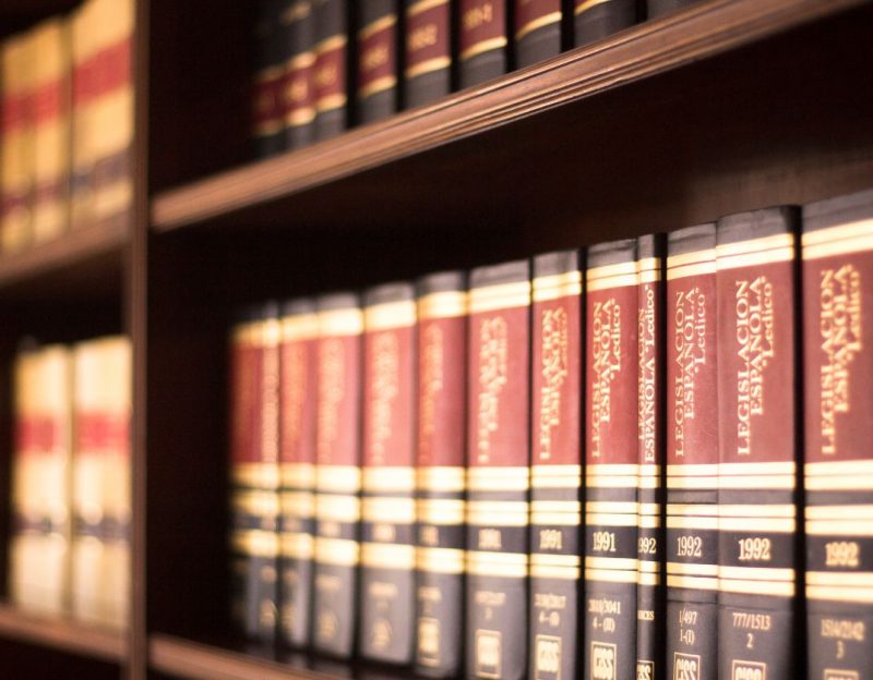 ¿Cuándo podrías necesitar una traducción especializada de documentos jurídicos?  icon